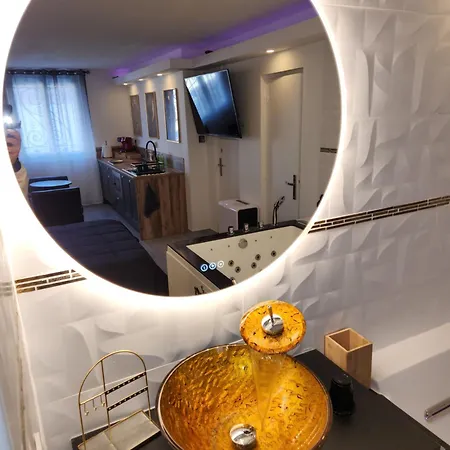 Loveroom66 Studio Romantique Avec Jacuzzi Balneo 2 Places Lejlighed *