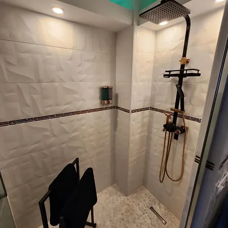 Romantique Avec Jacuzzi 2 Places *