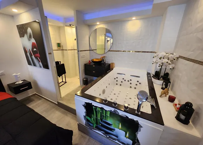 Apartment Romantique Avec Jacuzzi 2 Places *